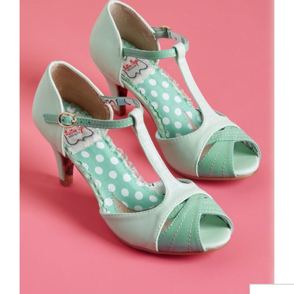 Mint T-Strap heels - Bettie Page